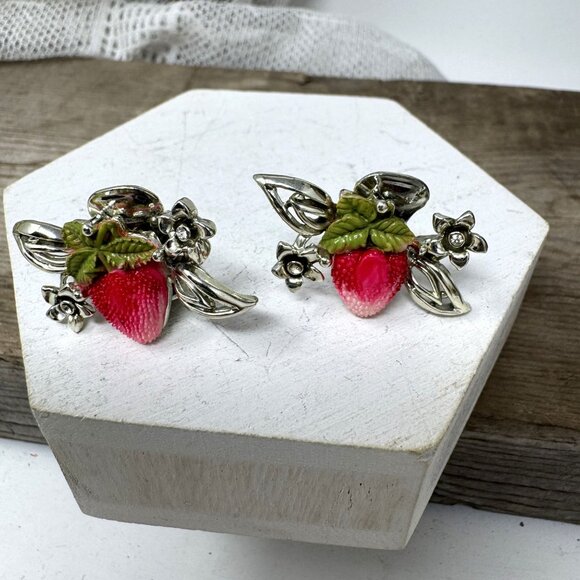 Vintage Strawberry Leaf Clip-On Earrings Silver & Enamel Floral Design - Picture 6 of 6